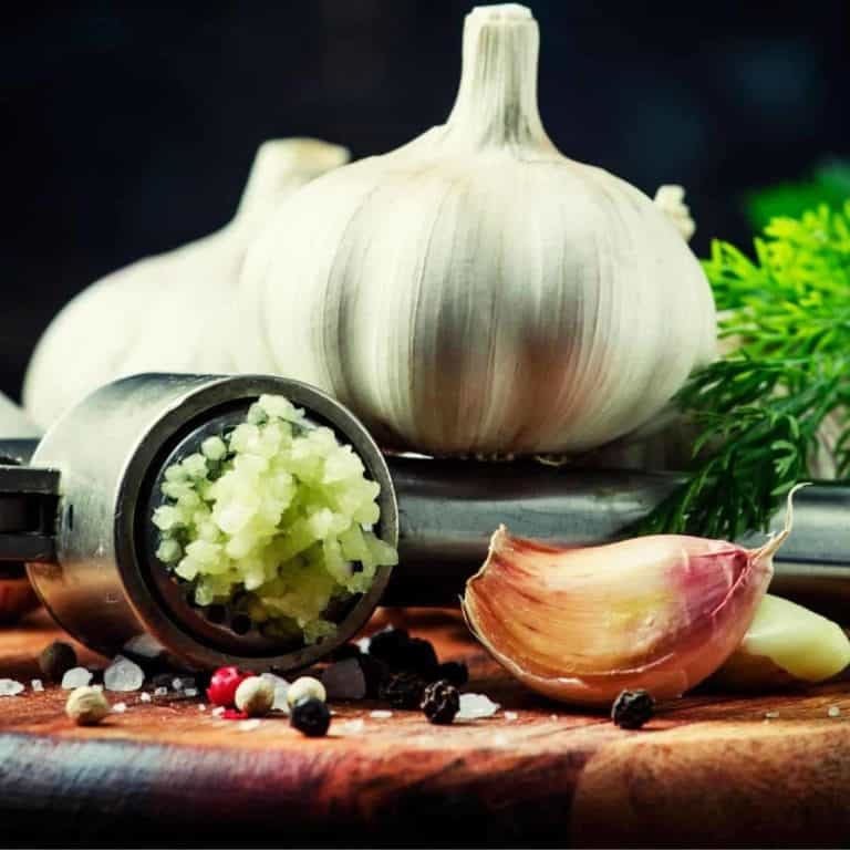 Here Is How To Fix Too Much Garlic In A Dish