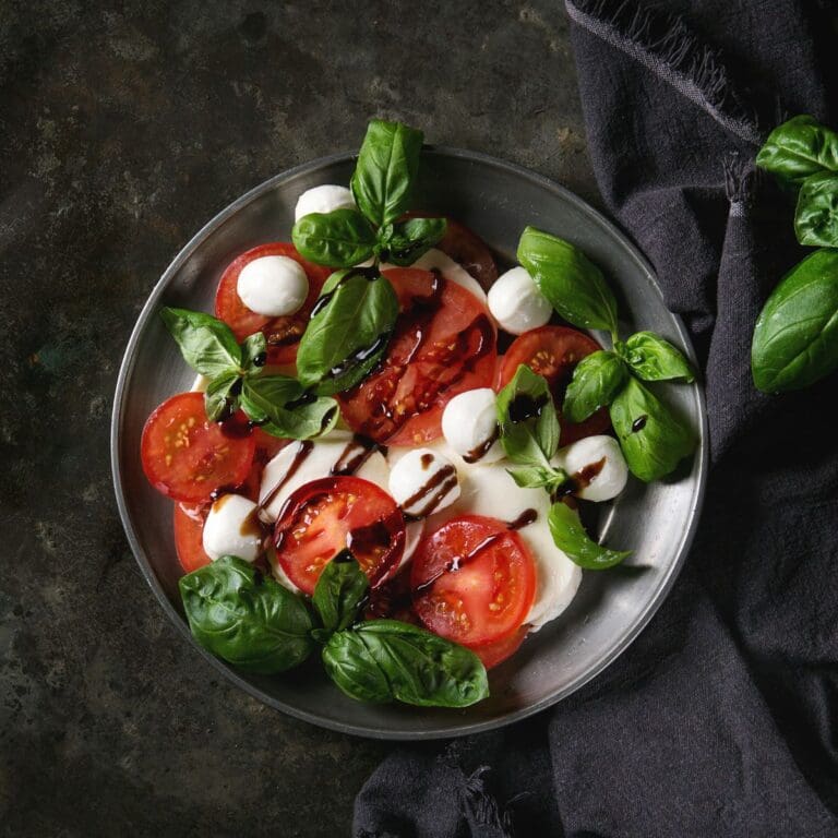 Simple & Fresh Caprese Salad: A Classic Italian Appetizer