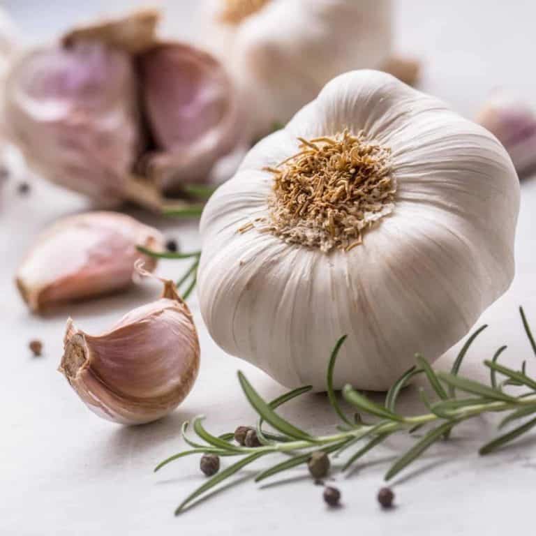 How to Saute Garlic