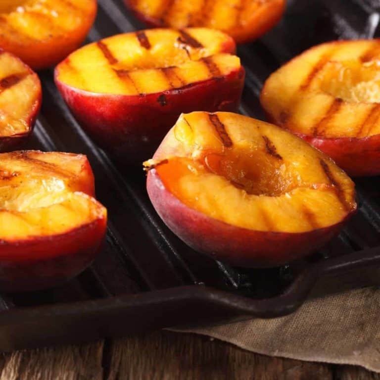How to Make Deliciously Smokey And Sweet Grilled Peaches