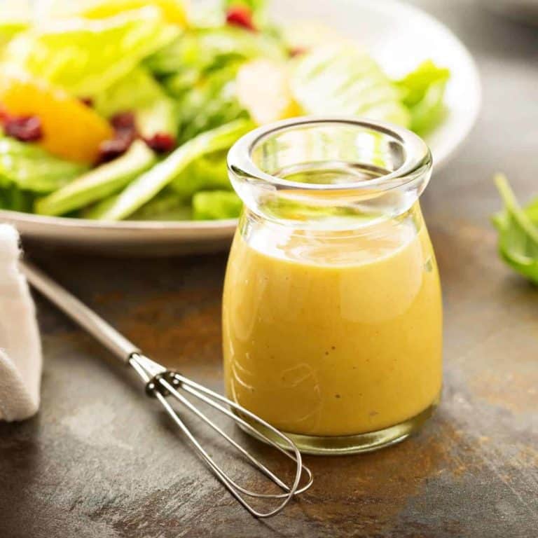 How to Make Quick and Easy Tangy Champagne Vinaigrette