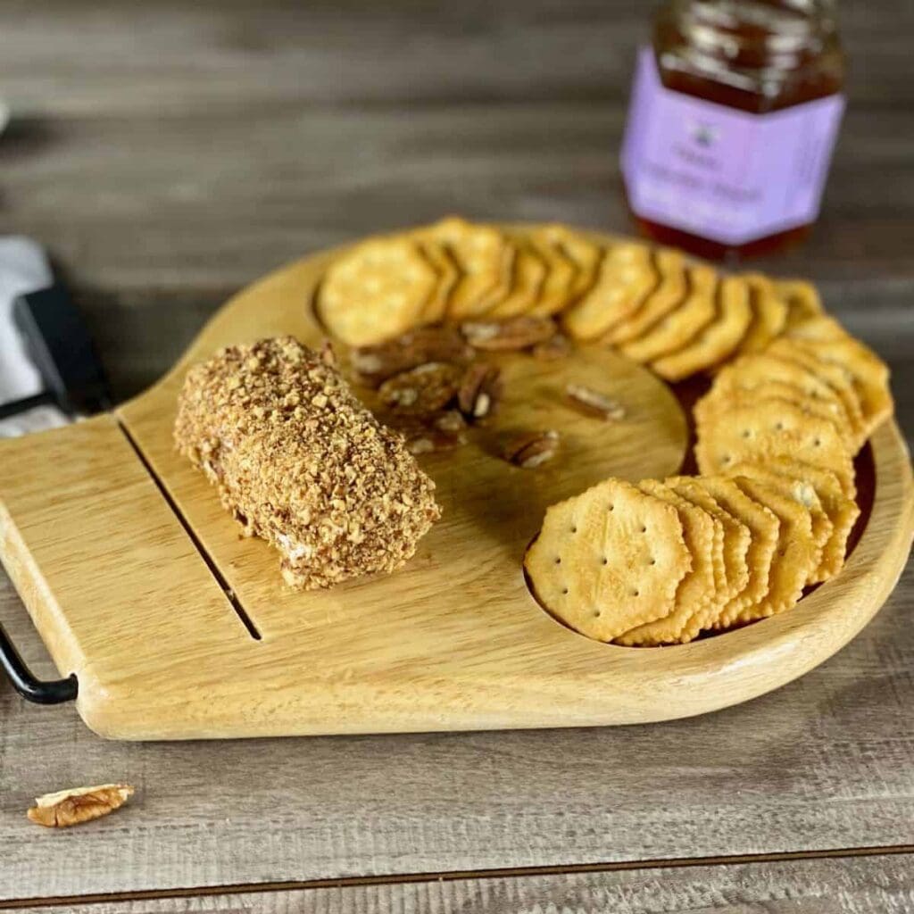 Appetizer recipe – pecan crusted goat cheese log