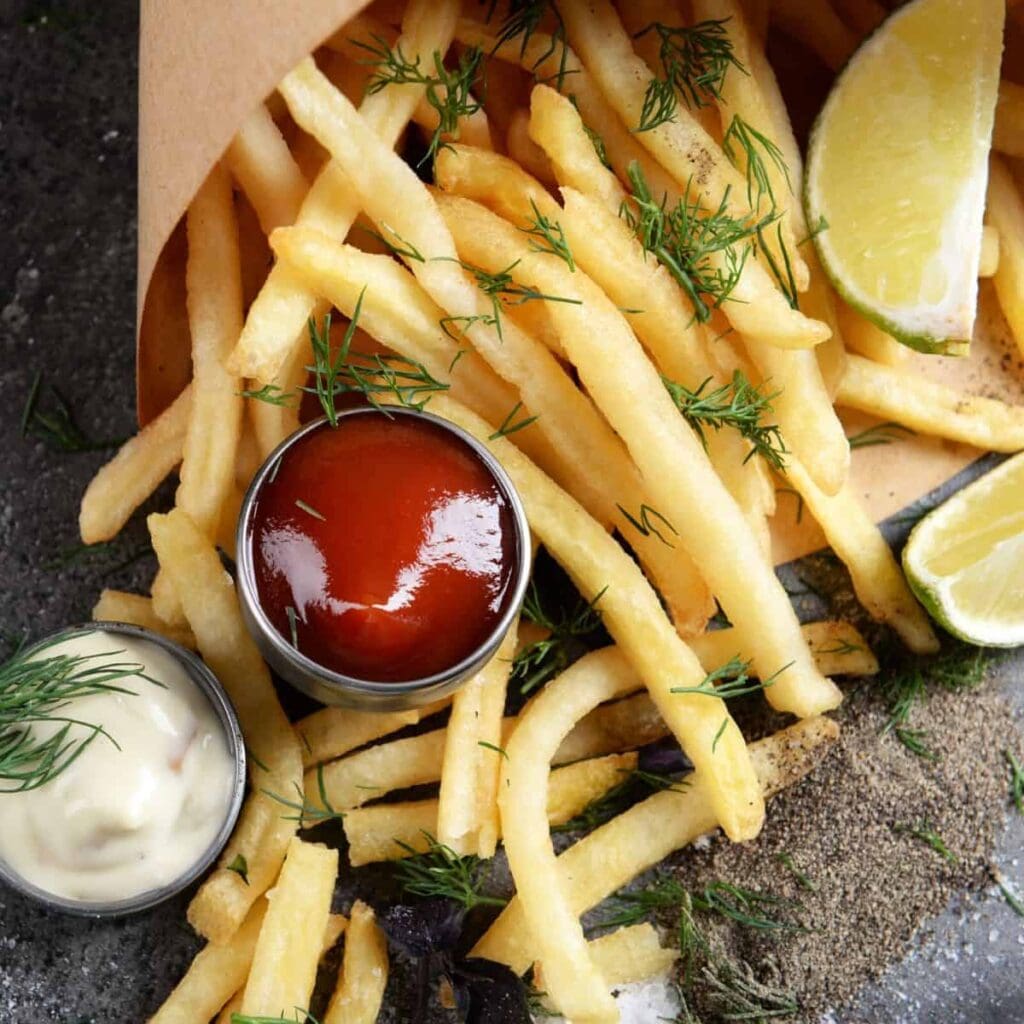 How to Reheat Fries And Keep Them Yummy! (4 Methods)