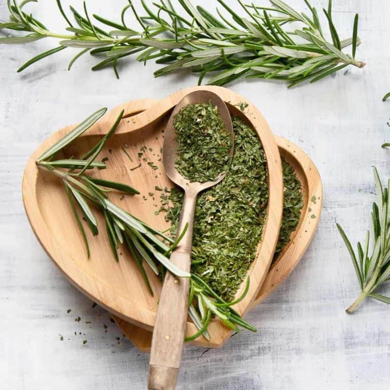 6 Best Substitutes for Rosemary