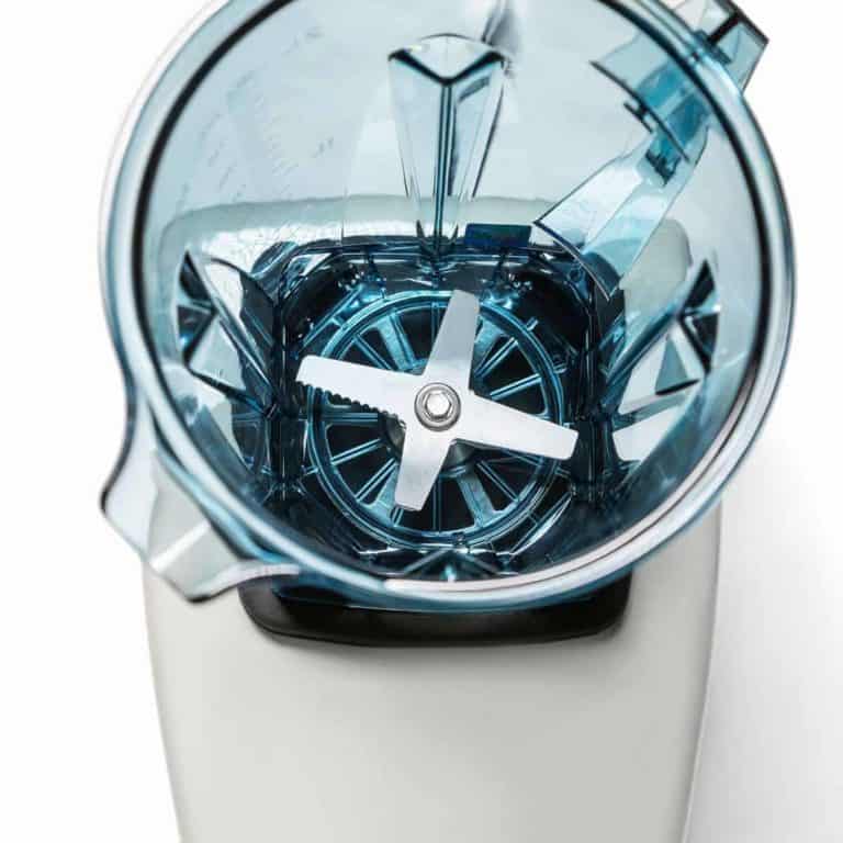 How to Clean a Vitamix and Eliminate Persisting Odors