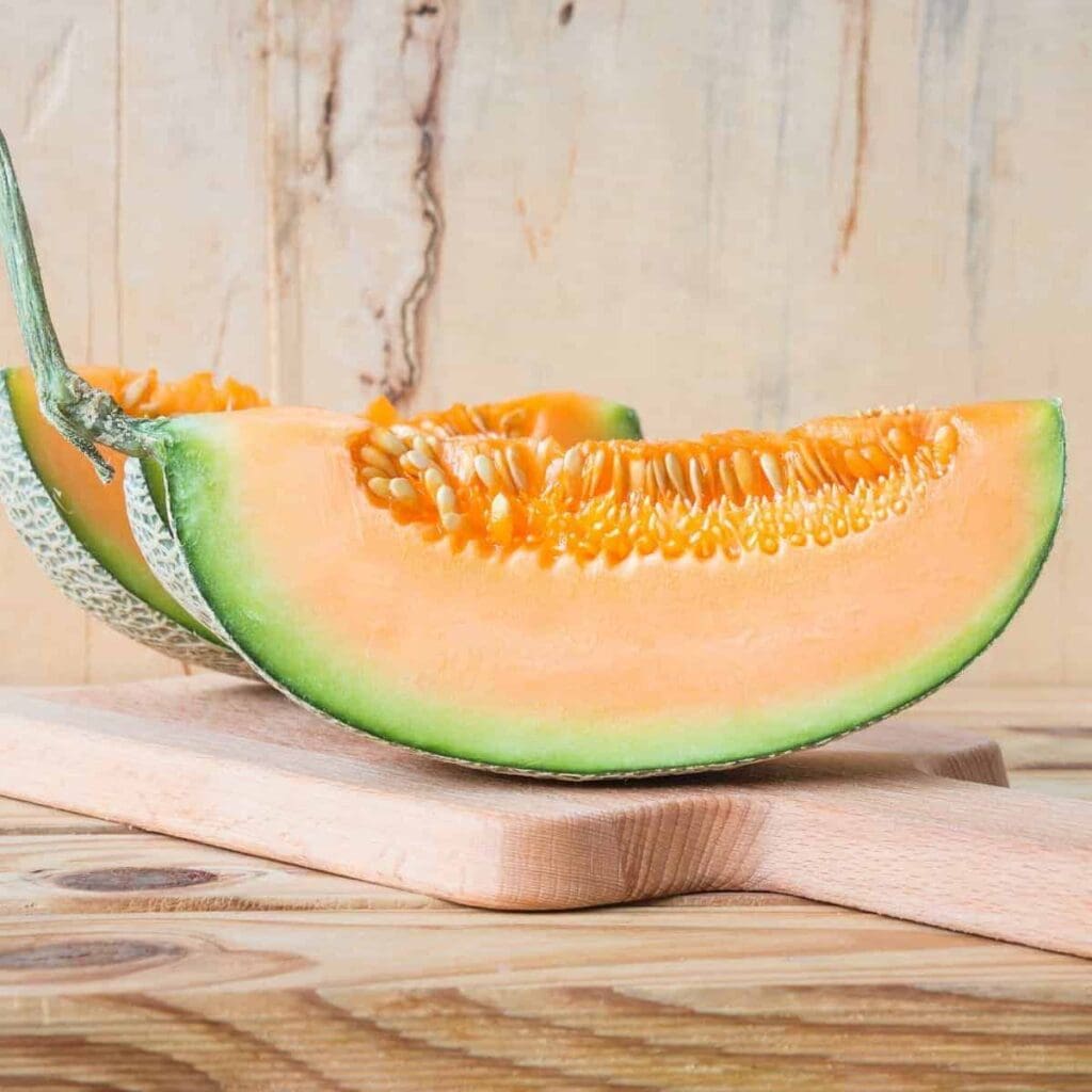 How to cut a cantaloupe in two different ways