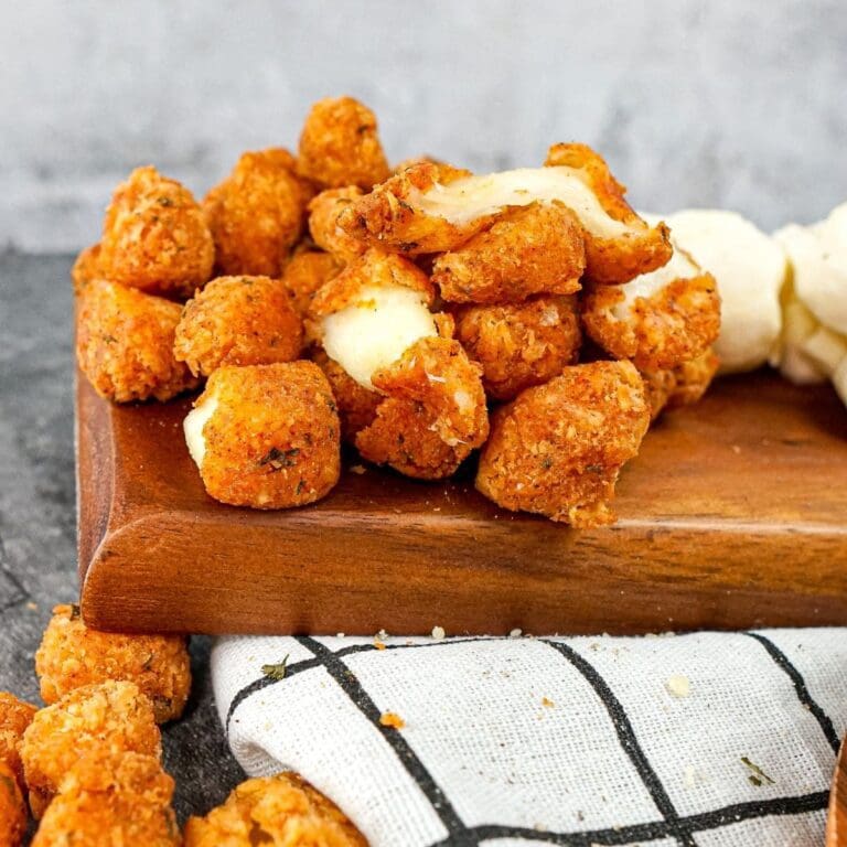 What Are Cheese Curds and How Should You Eat Them?