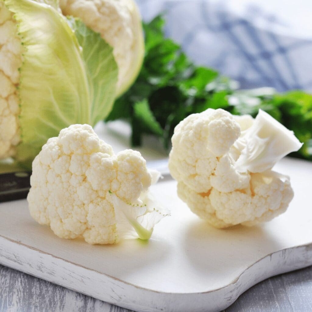 How to cut cauliflower in two easy ways
