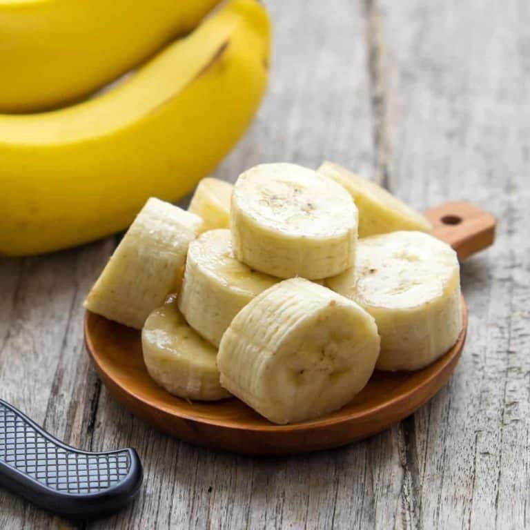 How to Freeze Bananas in Three Different Ways