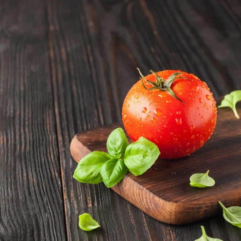How to Freeze Tomatoes in Two Different Ways