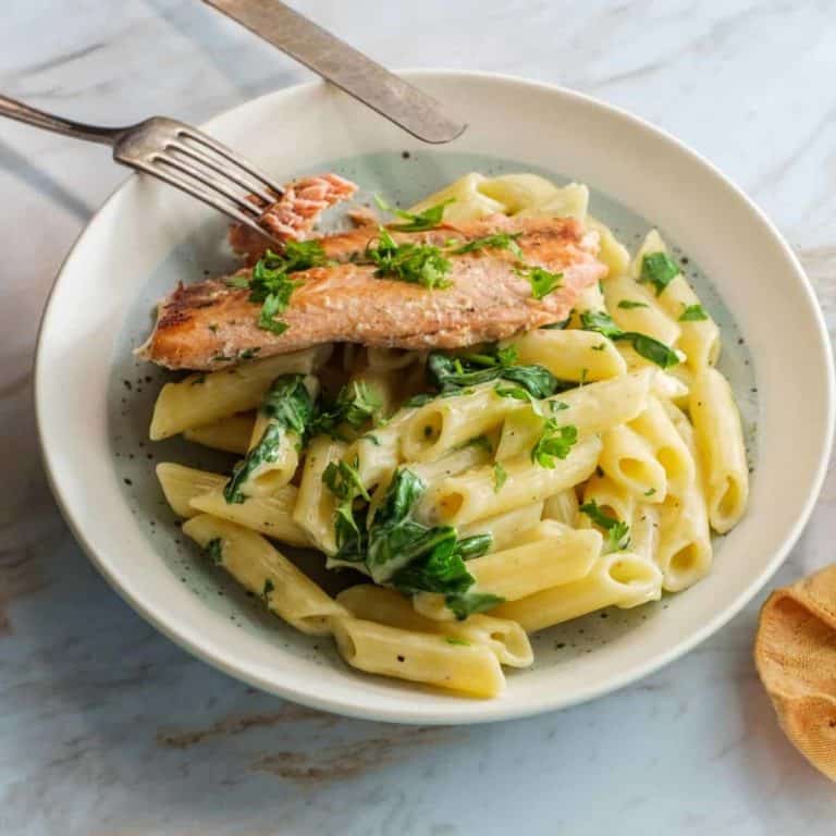 Buttered Noodles Recipe (Easy Side Dish)