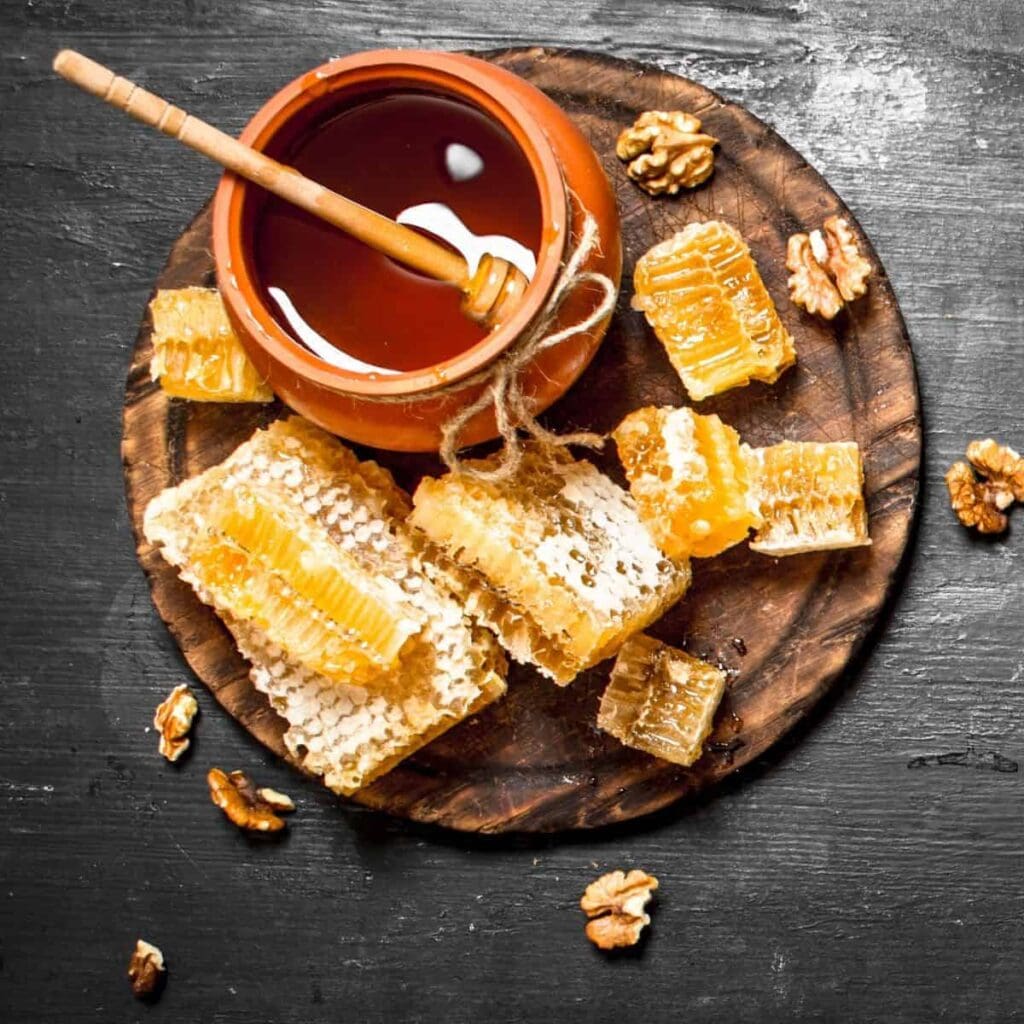 How to Store Honey in 2 Easy Ways