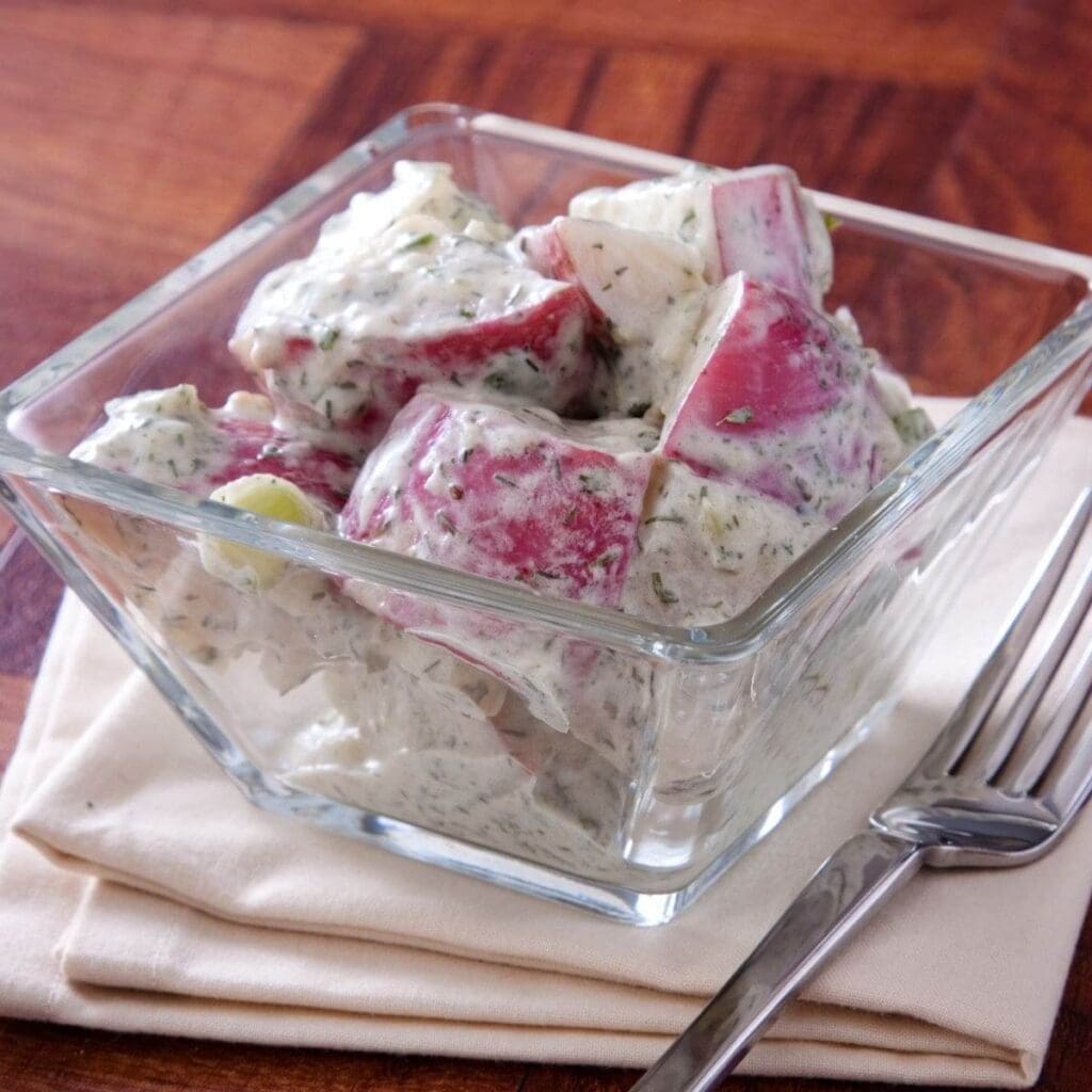 Creamy Red Potato Salad – A Fresh & Flavorful Side Dish!