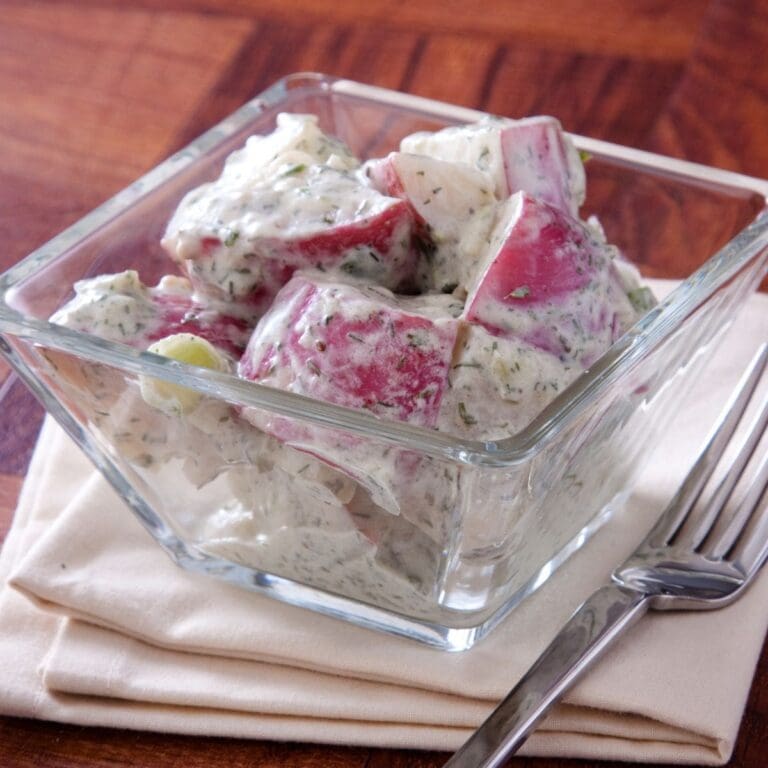 Creamy Red Potato Salad – A Fresh & Flavorful Side Dish!