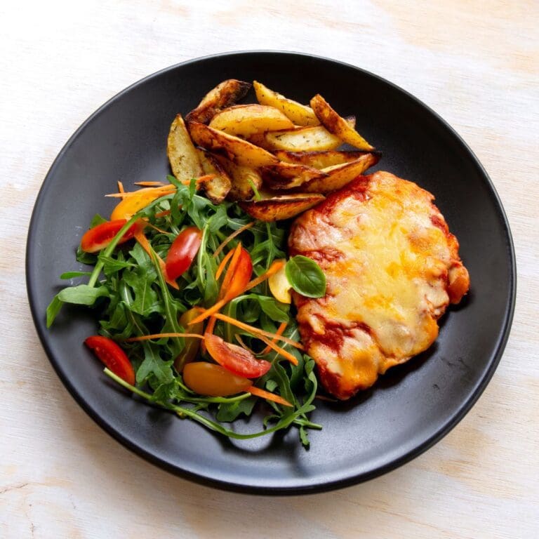 🍴 What To Serve With Chicken Parmesan: 42 BEST Classic Side Dishes! 🍴