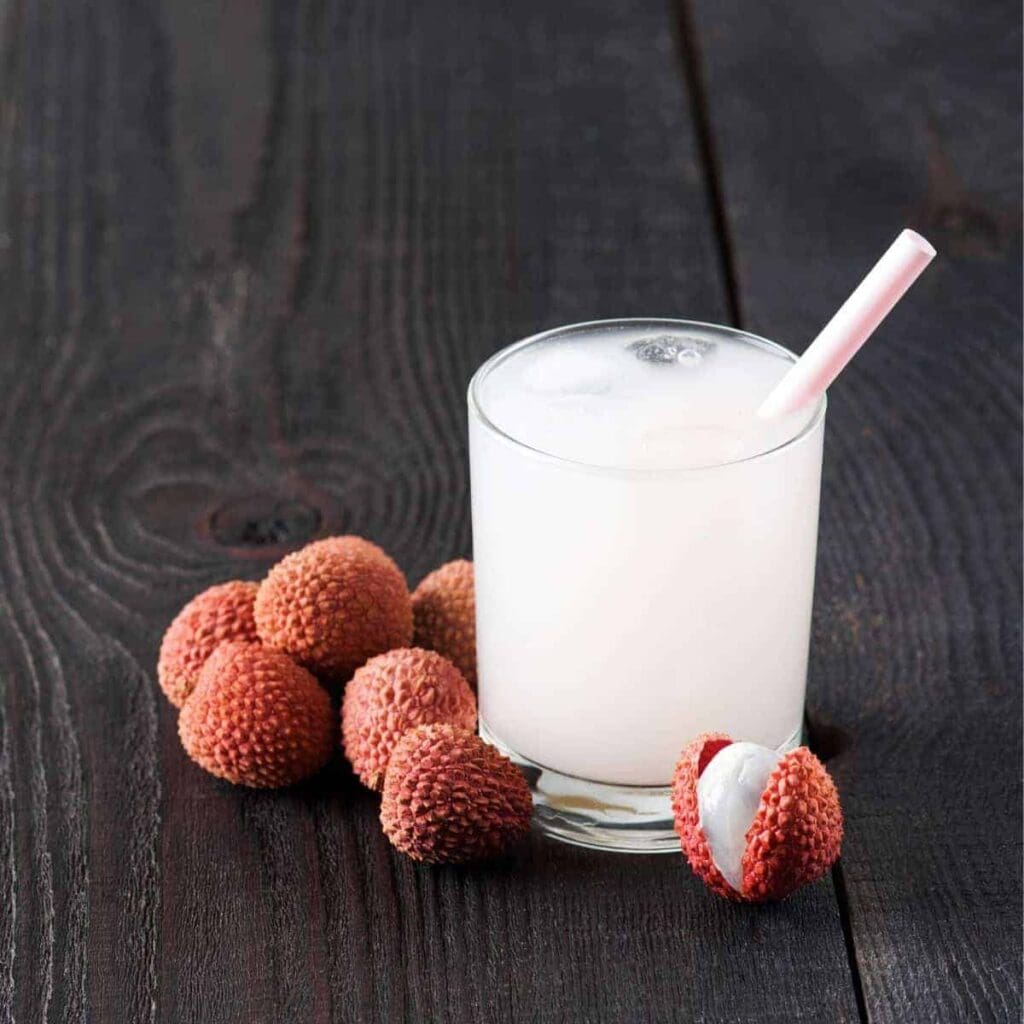 What does lychee taste like?