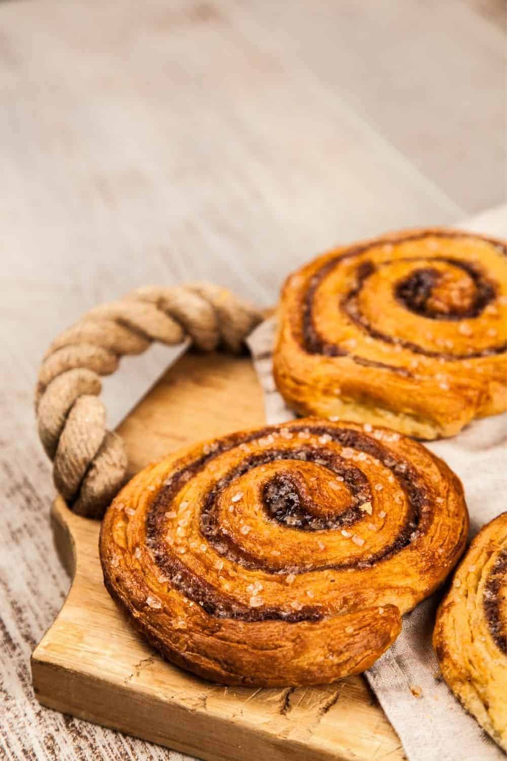 How-to-reheat-cinnamon-rolls-CO623-Pin-5