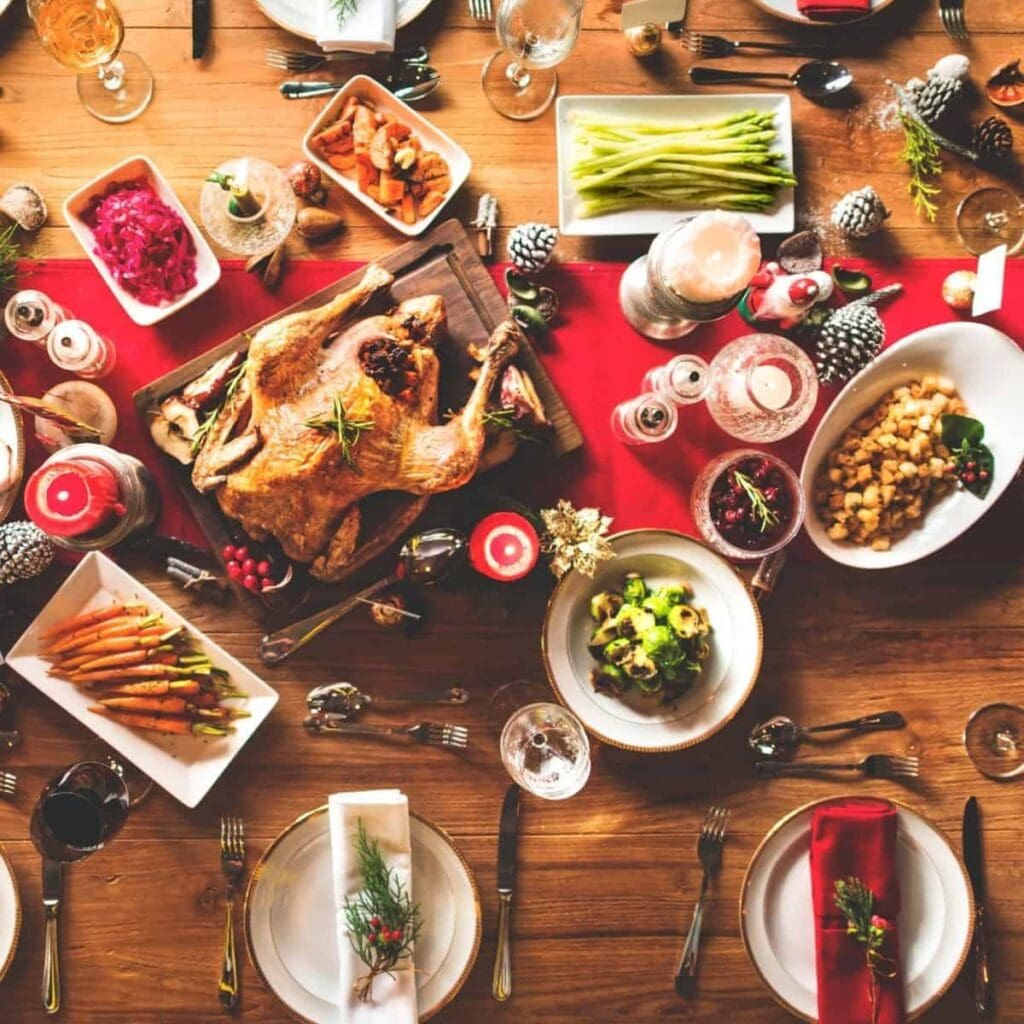 9 Family Reunion Food Ideas That Are Real Crowd Pleasers