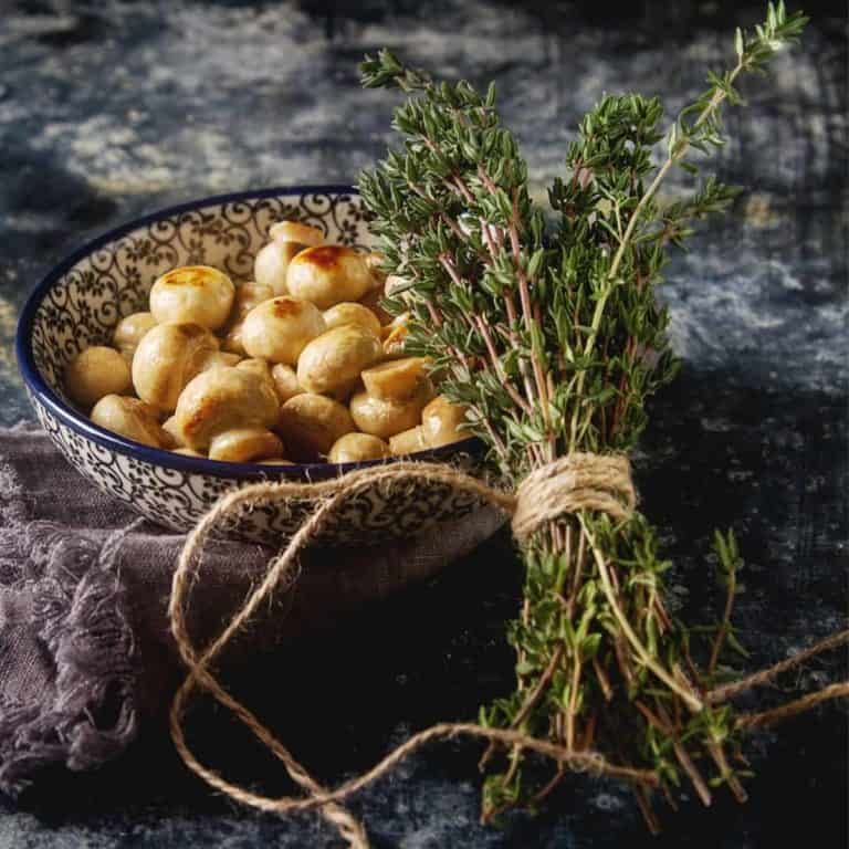 What Does Thyme Taste Like? Everything You Need To Know About Thyme