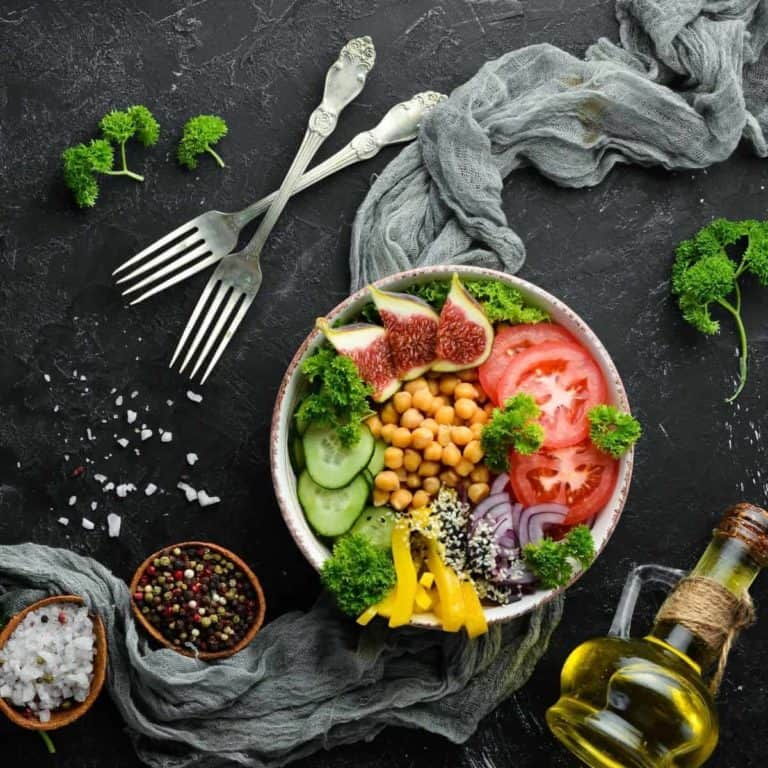 11 Raw Vegan Recipes For Breakfast, Lunch, Dinner & Beyond