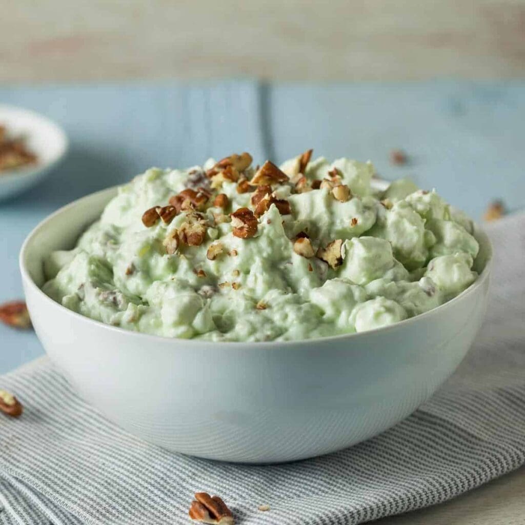 Watergate salad recipe (The easier and super refreshing version!)