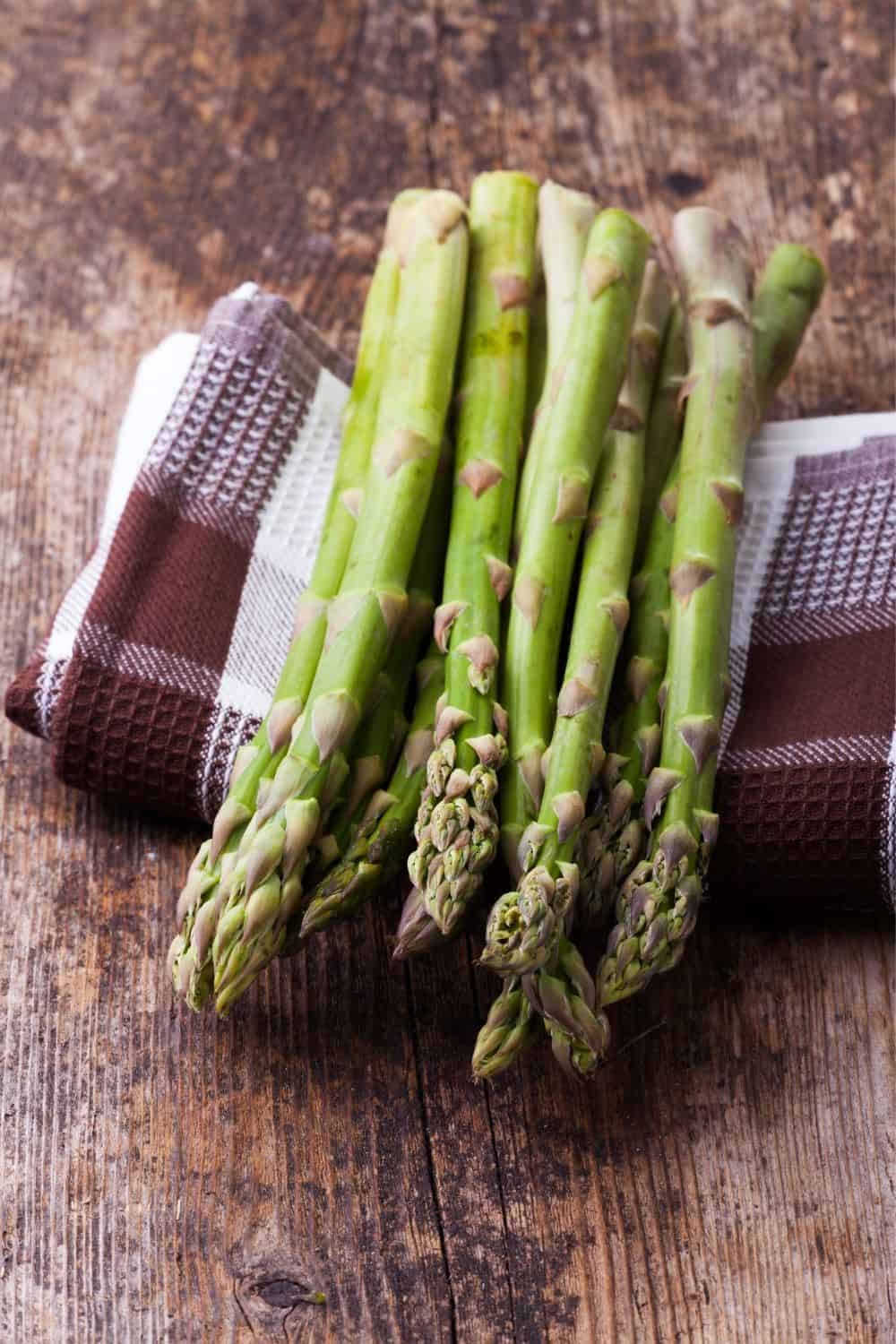 how-to-tell-if-asparagus-is-bad-CO970-Pin-7
