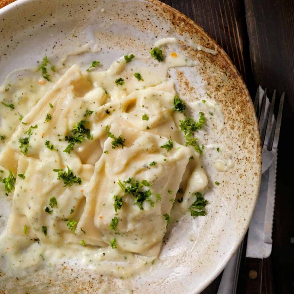 How to reheat Alfredo sauce