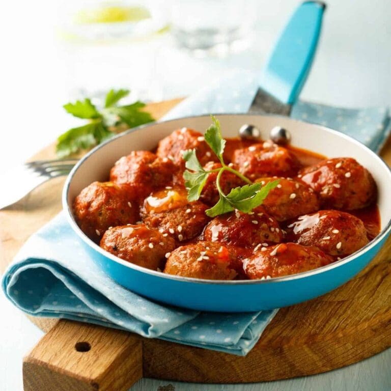 How to reheat meatballs (3 tried and tested methods)