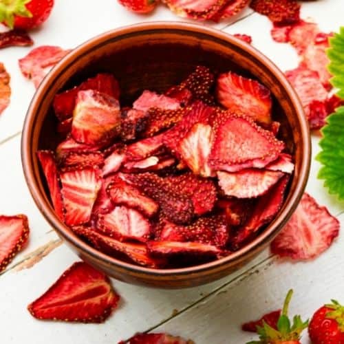 How to Dehydrate Strawberries