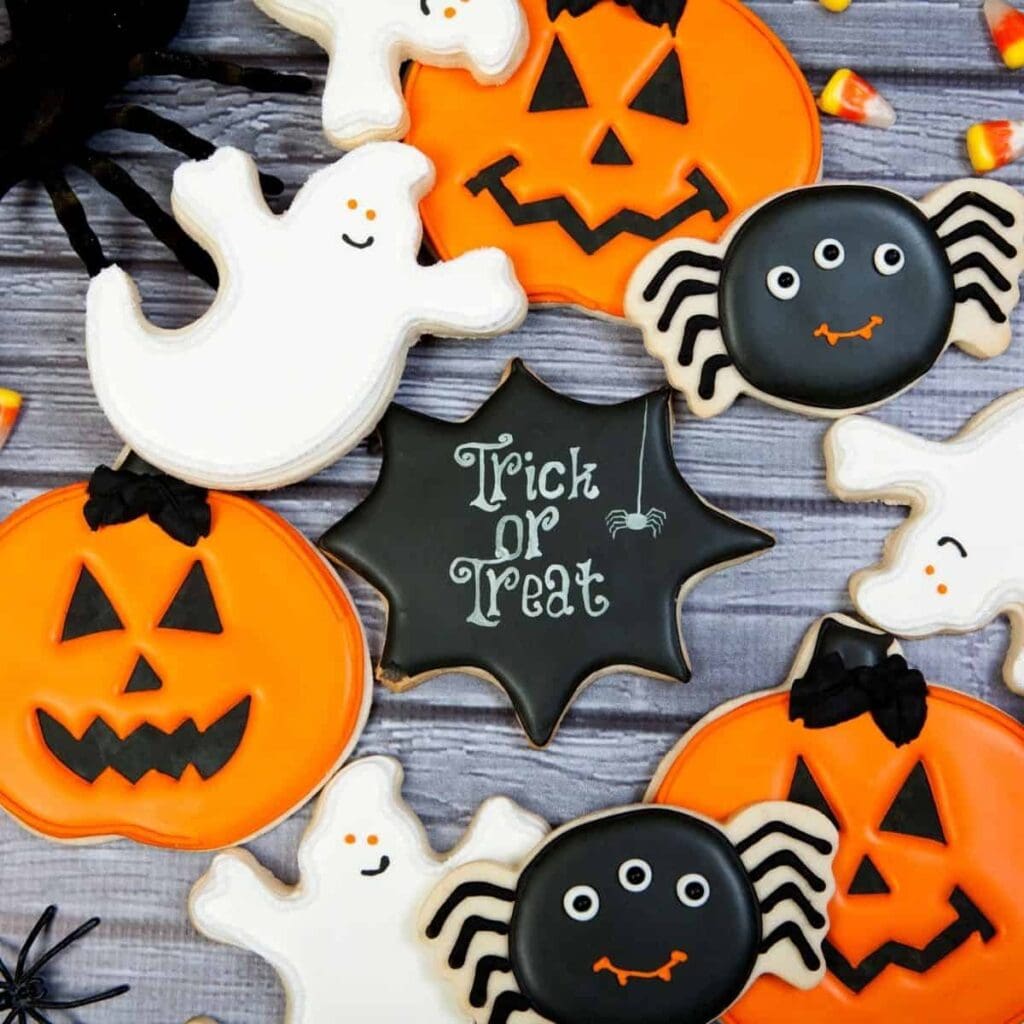 20 Hauntingly Good Halloween Cookies