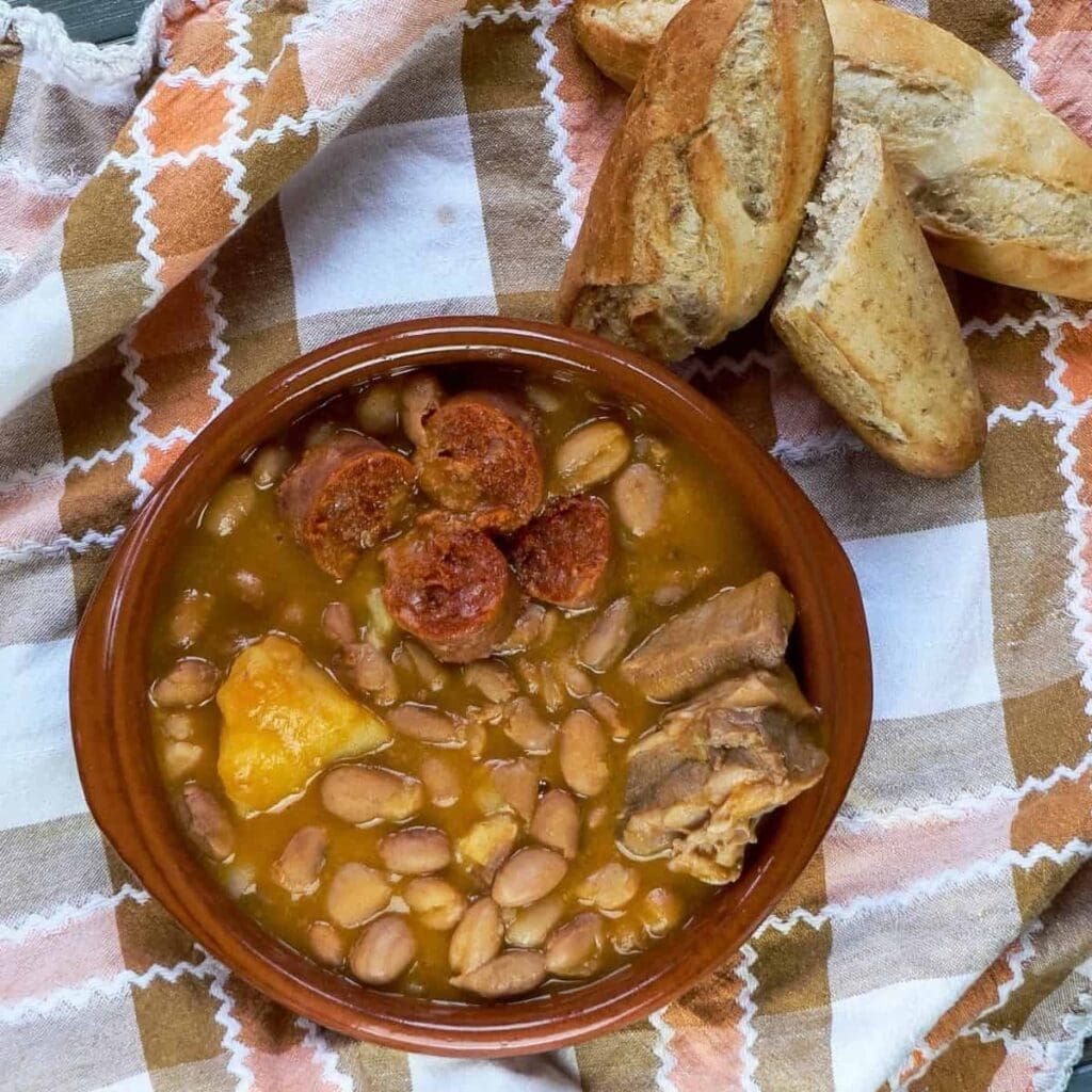 What To Serve With Pinto Beans: 17 Recipes For Your Southern Hankerin’