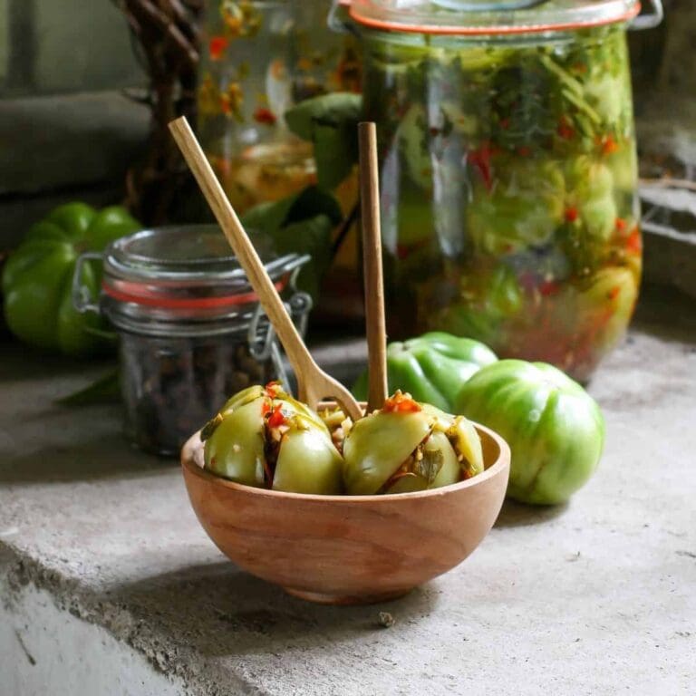 25 Delightful Green Tomato Recipes That Everyone Will Love