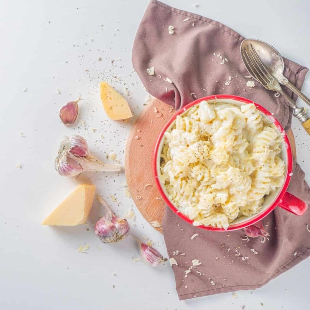 Out Of Regular Milk? 12 Best Options To Substitute For Milk In Mac And Cheese