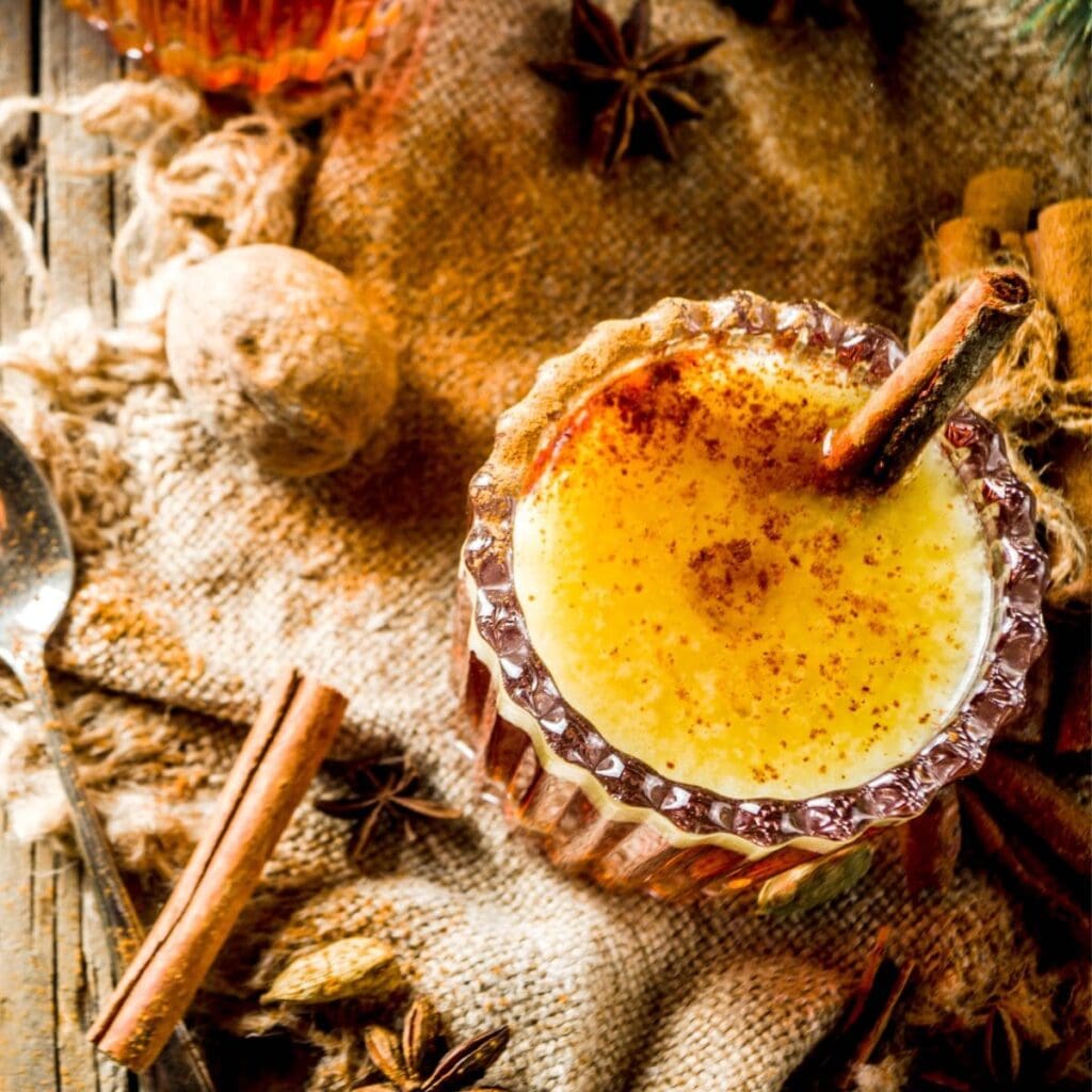 20 Best Thanksgiving Cocktails: From Martinis To Margaritas!
