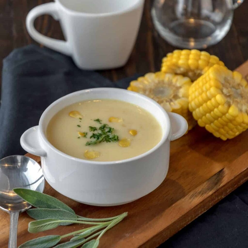 Here’s 27 Incredible Ideas For What To Serve With Corn On The Cob Tonight!
