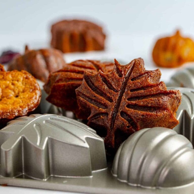 40 Cute Cakelets Recipes You Can’t Resist