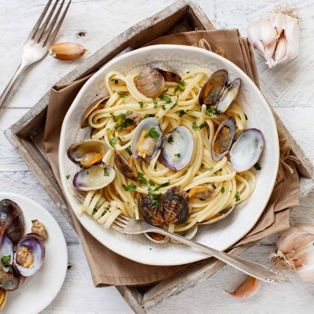 23 Fresh & Tasty Clam Recipes That Will Make You Happy!