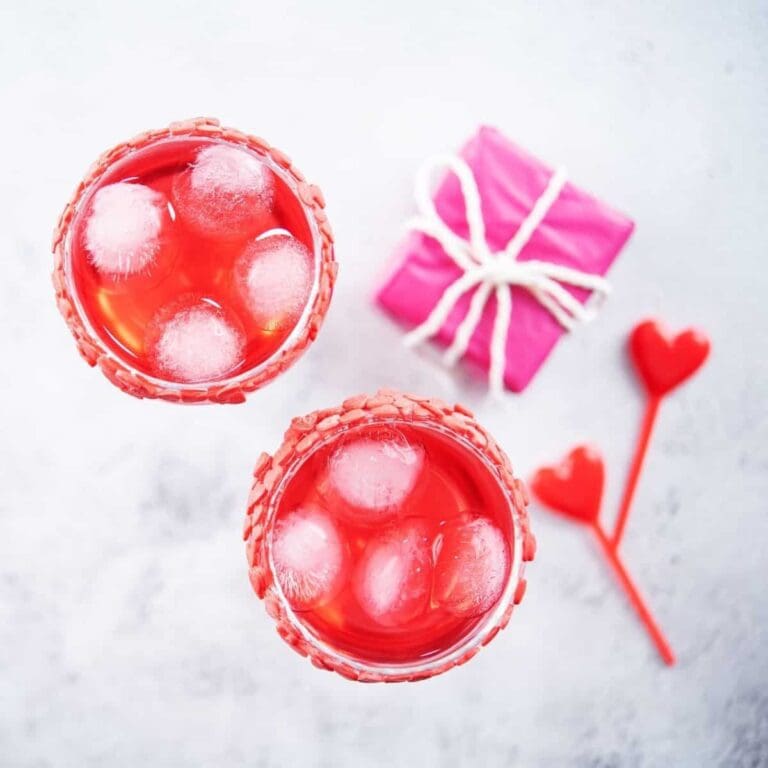 23 Valentine’s Day Cocktails (A Unique Way To Celebrate Love)