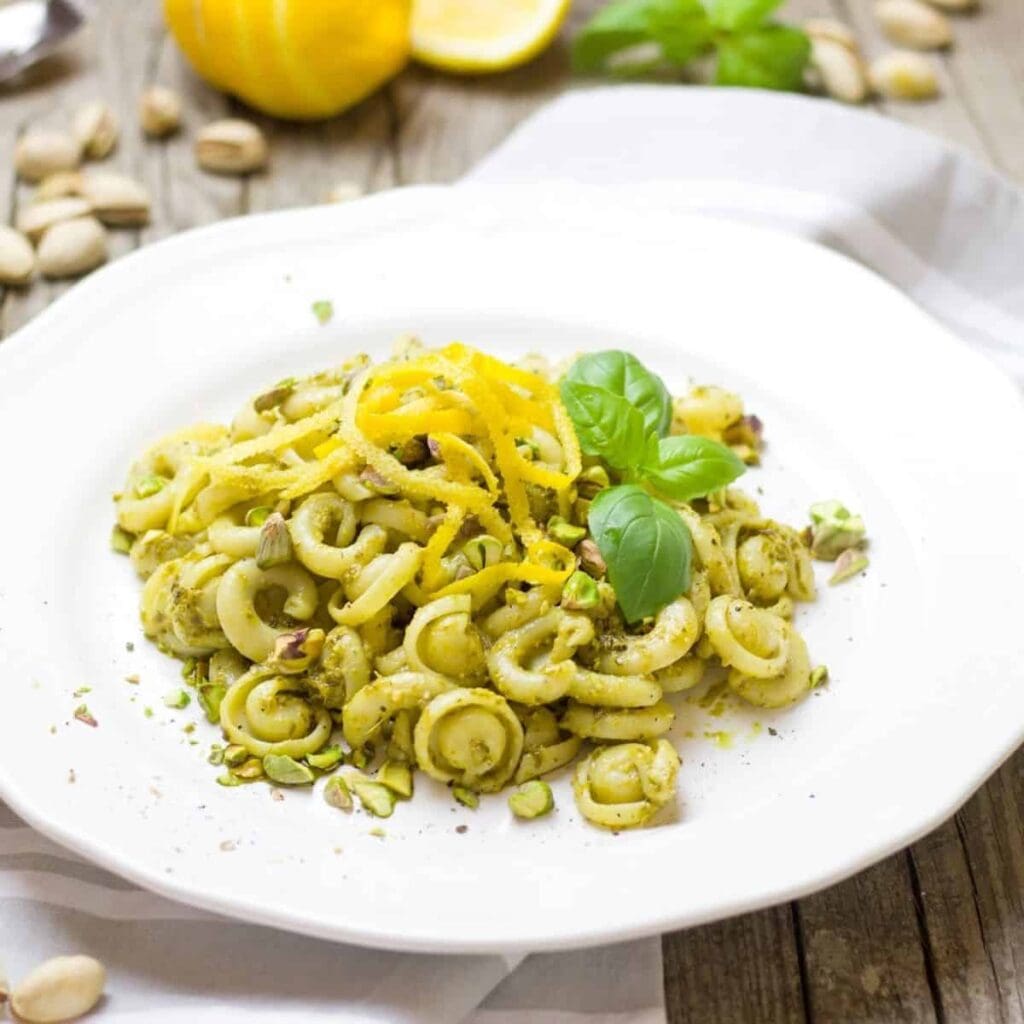 11 Best Lemon Pasta Recipes To Make Dinner Zippy
