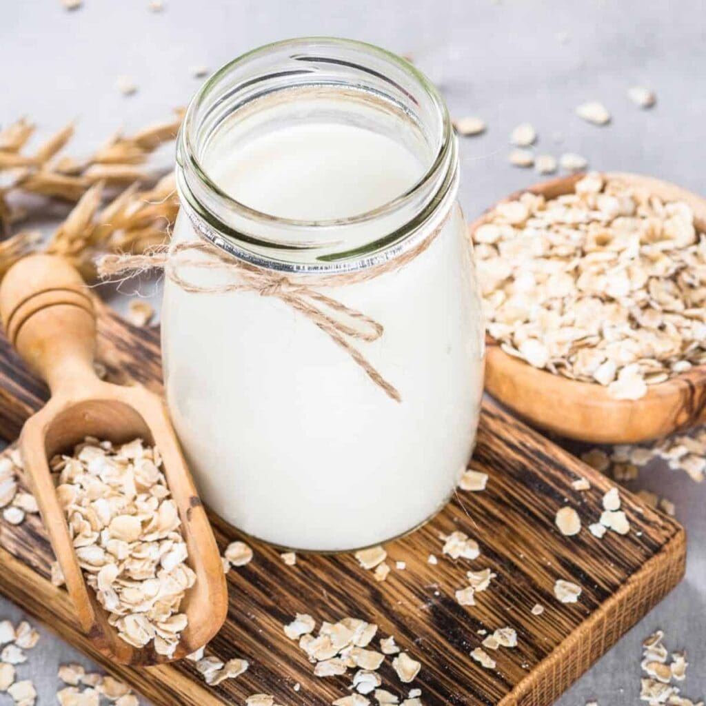 What Does Oat Milk Taste Like 🥛 | An Alternative To Cow’s Milk 🐄
