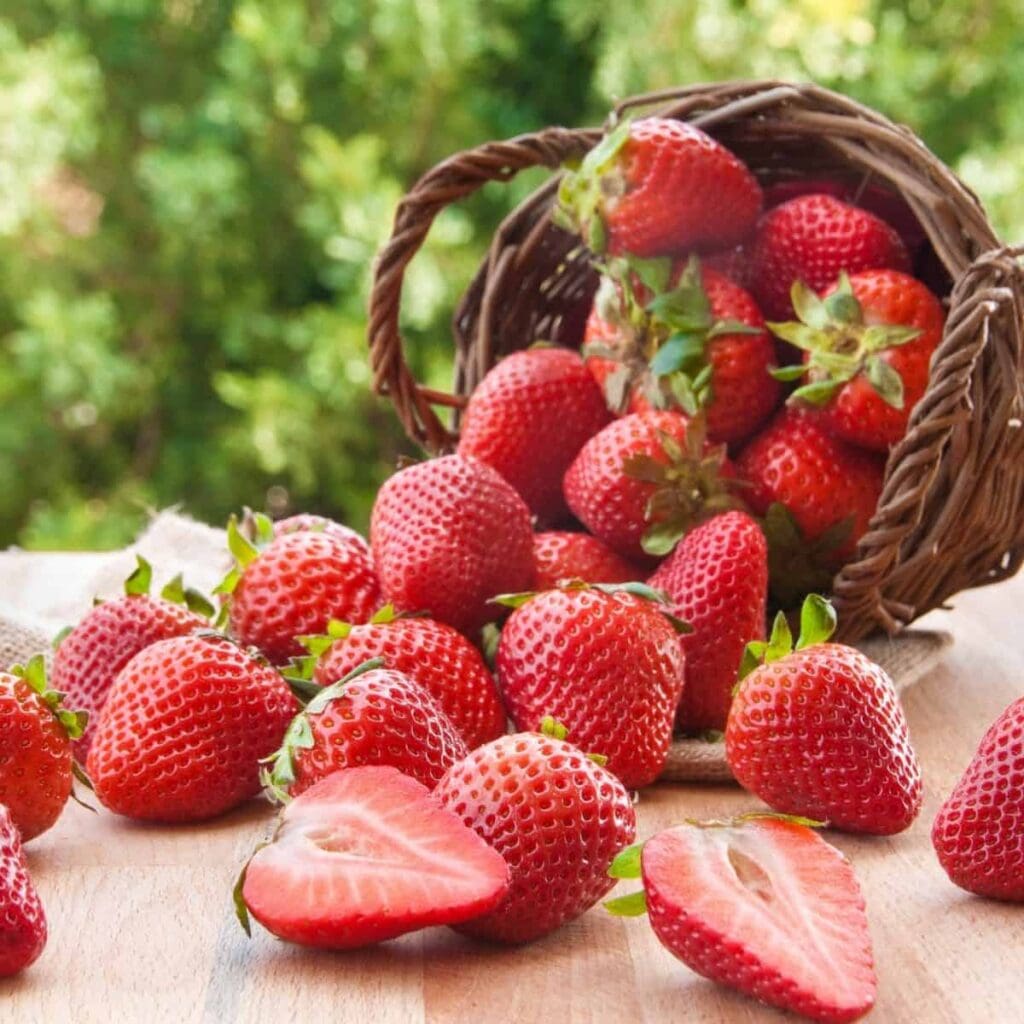 What Do Strawberries Taste Like? Are They Sweet or Bitter?