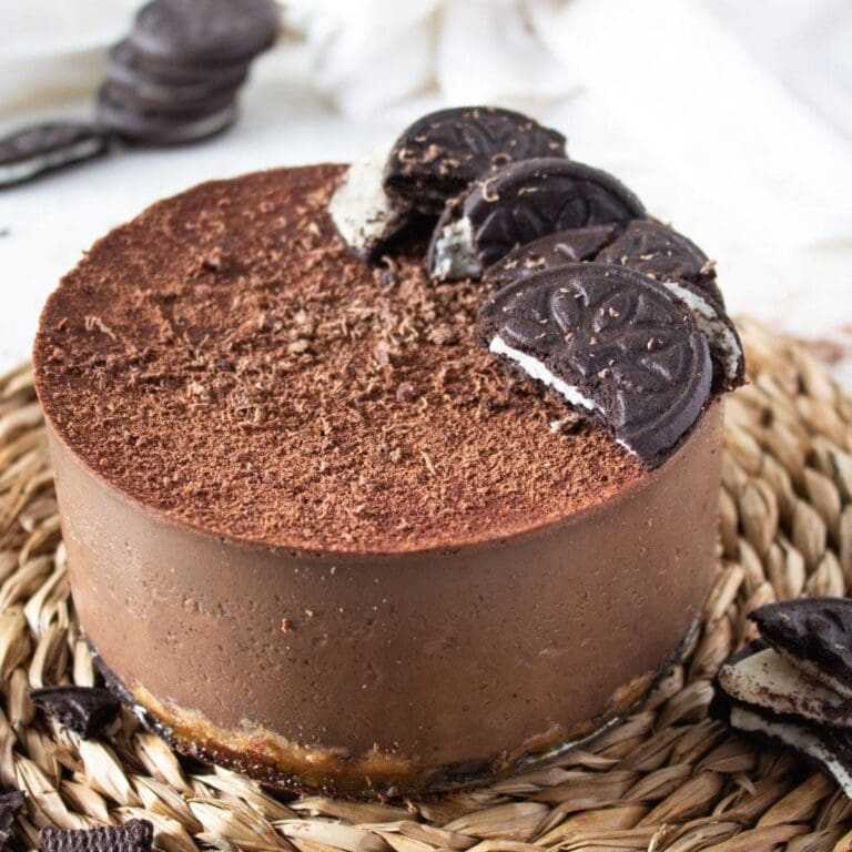 35 Gloriously Uninhibited Oreo Dessert Recipes To Stretch That Last Bag Of Your Favorite Oreos! 🙌
