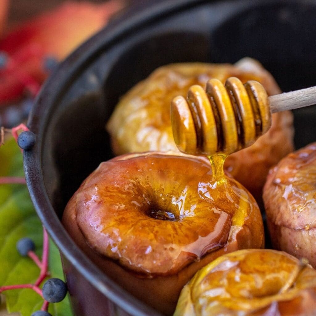 21 Easy Apple And Honey Recipes: Savory, Sweet Ideas You’ll Love🍎🍯