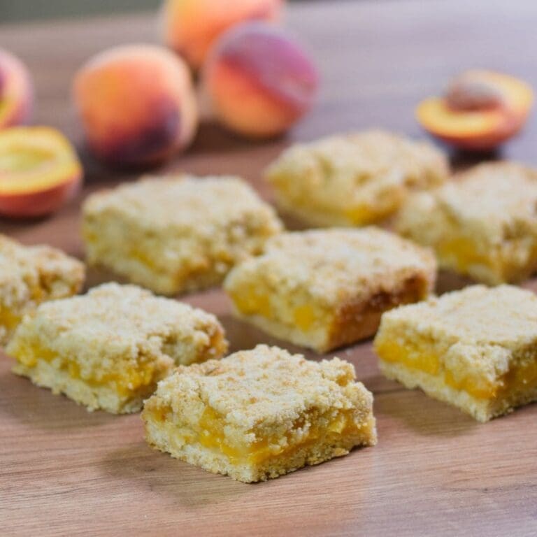 21 EASY Canned Peach Recipes To Enjoy All-Year-Round! 🍑