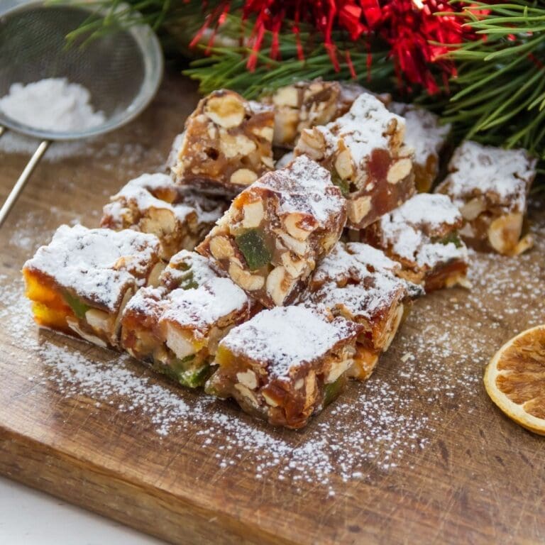 Mangia! Try These Top 21 Incredibly Delicious Italian Cakes 🍰