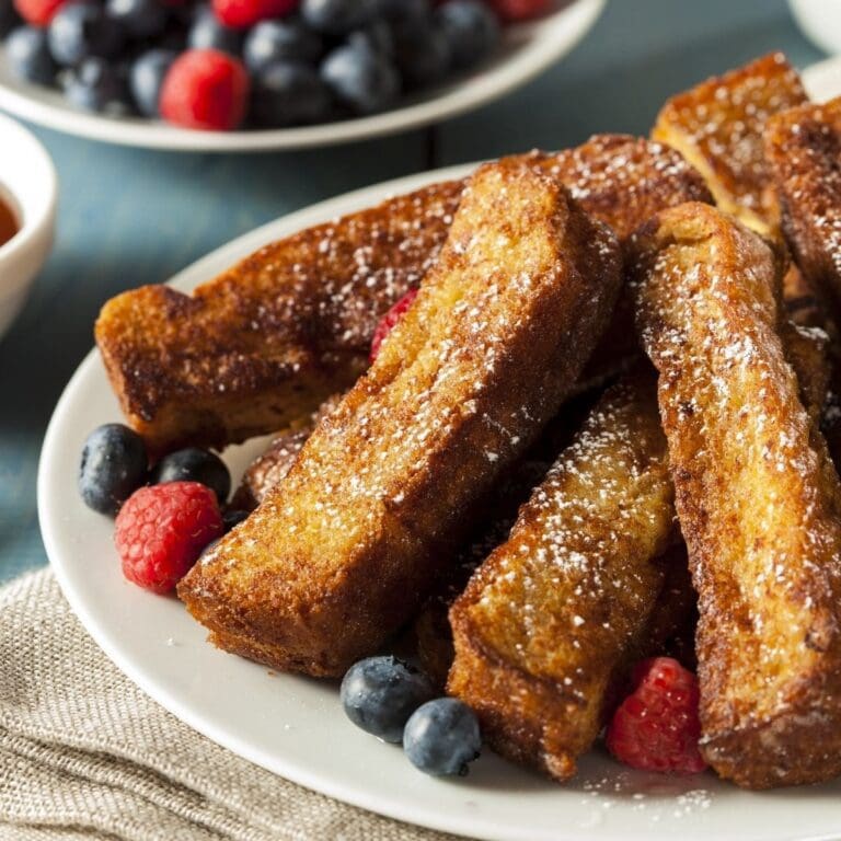 30 Amazing Breakfast Ideas For Mother’s Day She’s Going To Love! ❤️