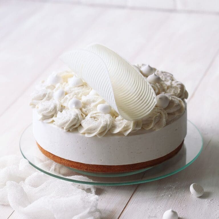 What Is Angel Food Cake? 🍰 The BEST FAQ, Our Favorite Recipes & More