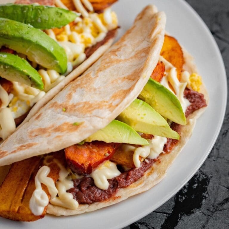 27 BEST Honduran Foods: Delicious Authentic Latin Recipes🍴