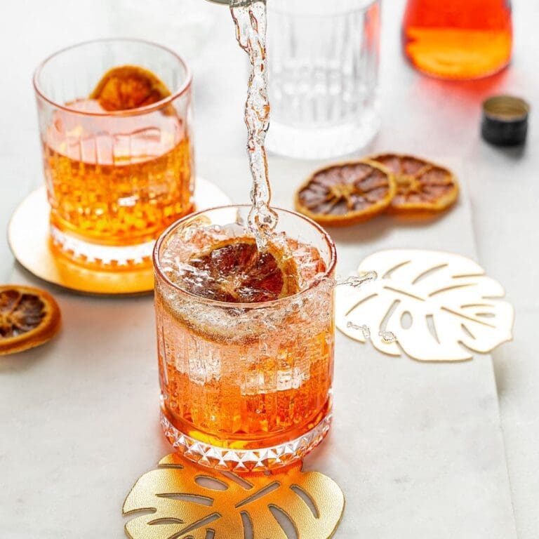 19 BEST La Croix Cocktails: Fun Fizzy-ness For Your Drinks ✨