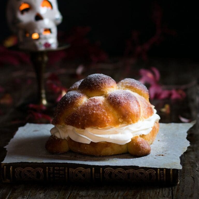 13 BEST Mexican Breads That Are Certified Delicioso! 😋🍞